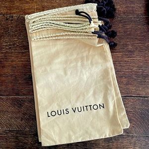 AUTH LOUIS VUITTON SHOE DUST COVER! For travel or just about anything!🤎